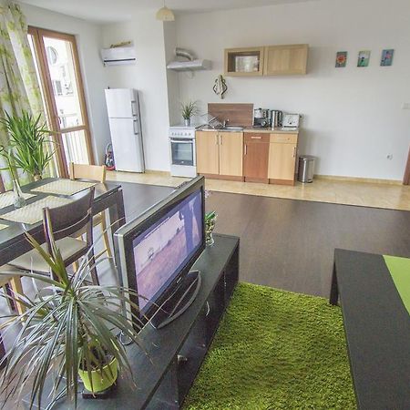 סופיה Flora Apartment Centrum מראה חיצוני תמונה