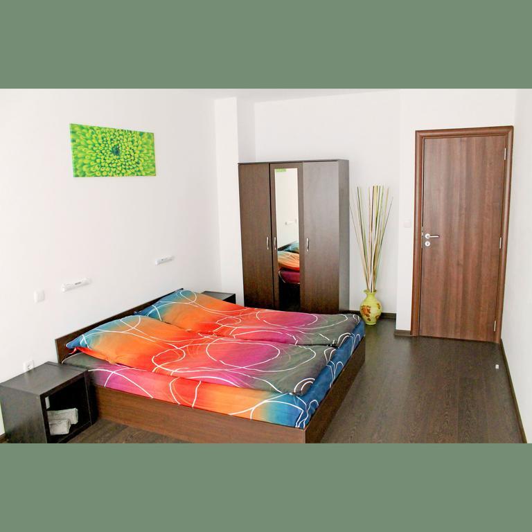 סופיה Flora Apartment Centrum מראה חיצוני תמונה
