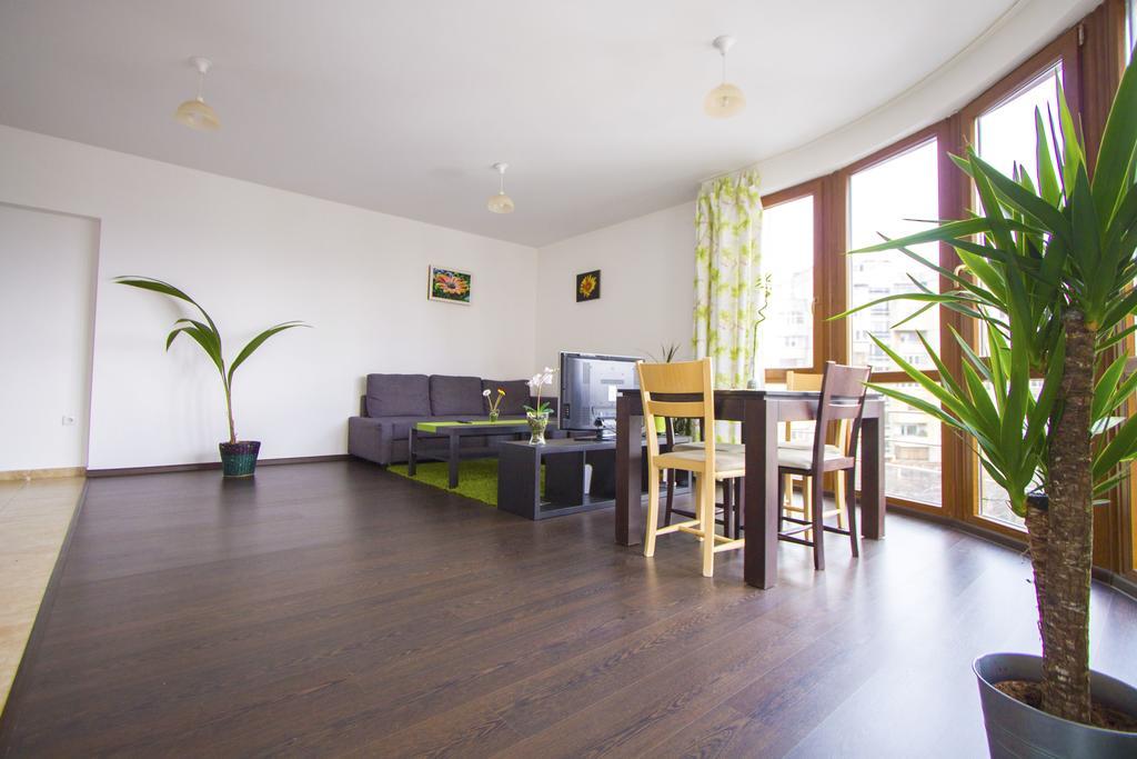 סופיה Flora Apartment Centrum מראה חיצוני תמונה